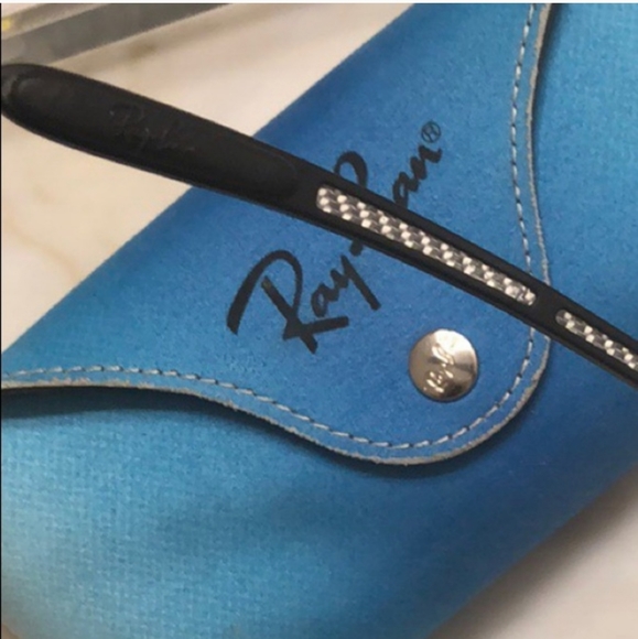 RAY BAN Grey Polarized Reflective Lenses - Picture 5 of 14